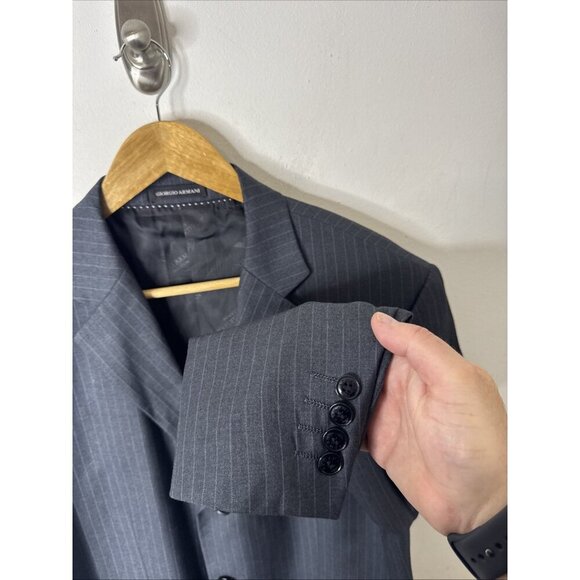Giorgio Armani Le Collezioni Blazer Gray Pinstripe Wool Italy Men’s 44 3 Button - Picture 2 of 8